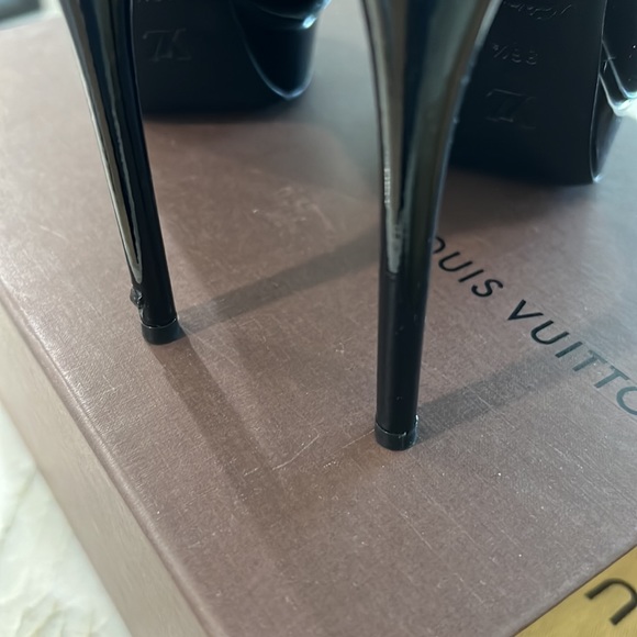 Louis Vuitton Patent Pep Toe Heels - Picture 6 of 8